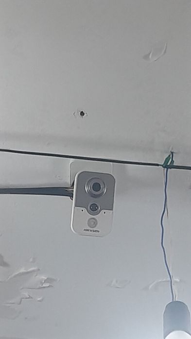 Продам камеру видеонаблюдение 4 камера иДВР