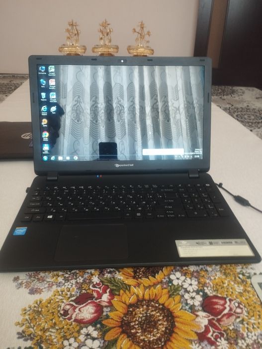 Noutbook satiladi
