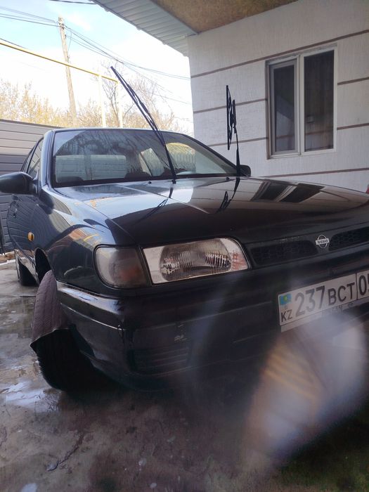 Продам Ниссан сани