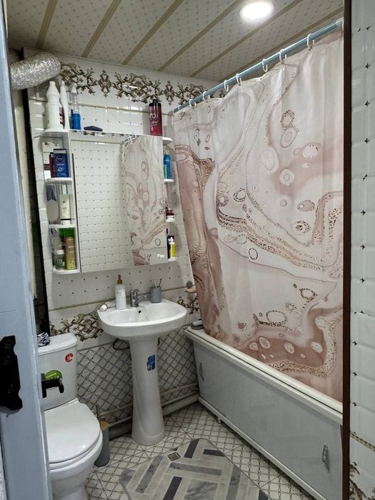 3 xonali uy sotiladi ximpaselkada arintir "Imoshka"  kafesi