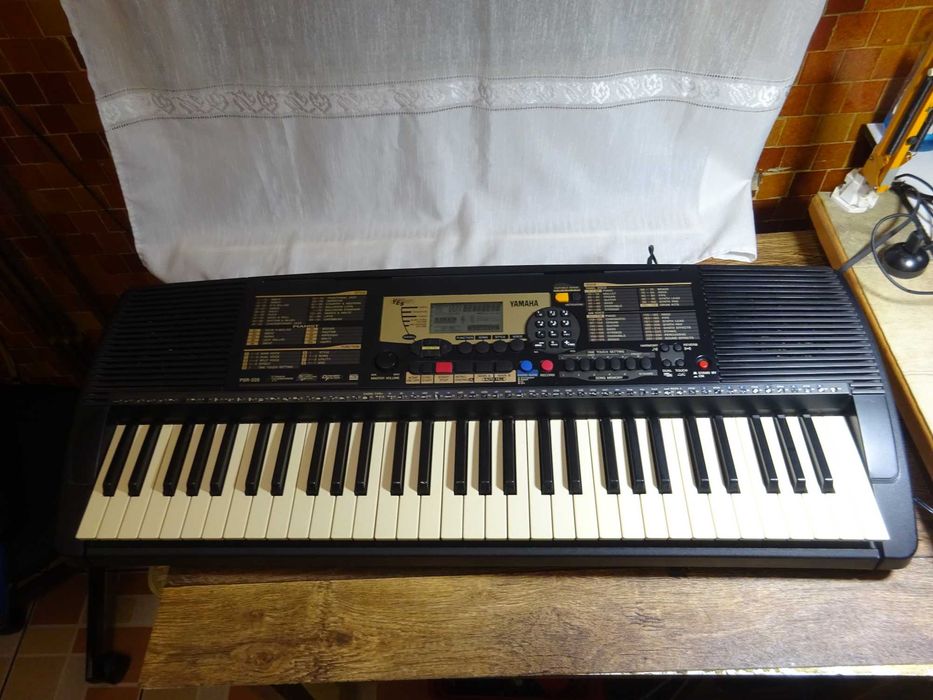 Orga/clapa electronica Yamaha PSR-225