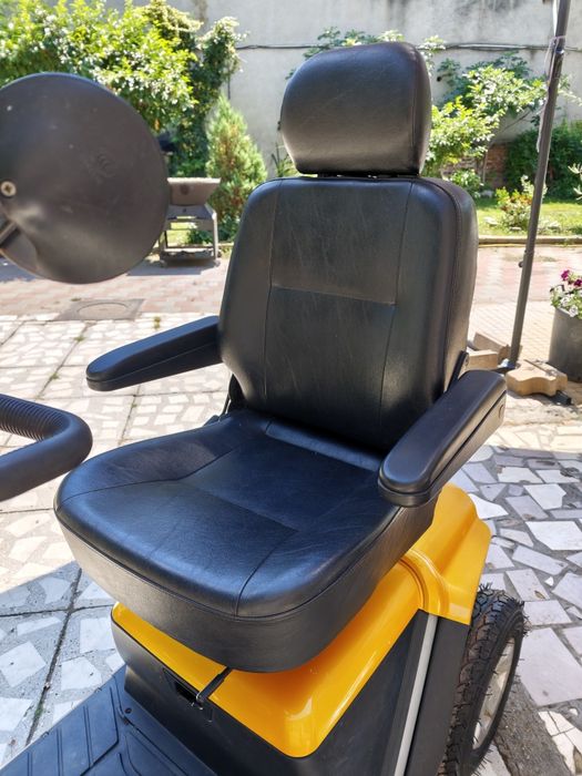 Scuter electric persoane handicap dizabilitati batrani moped Pride