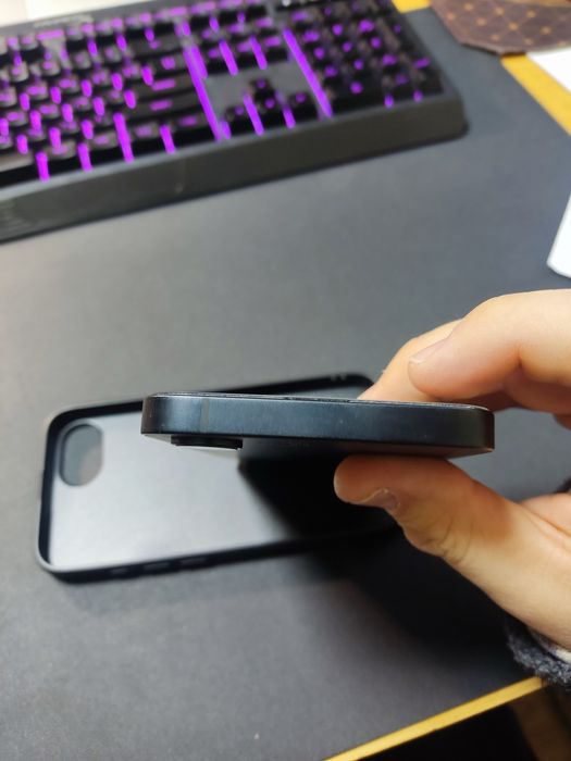 Iphone 16e 8/128 гб