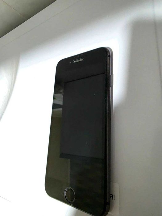 Iphone 8, японский, цвет серый космос, отличное состояние