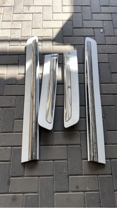 Молдинг двери Lexus Lx 570