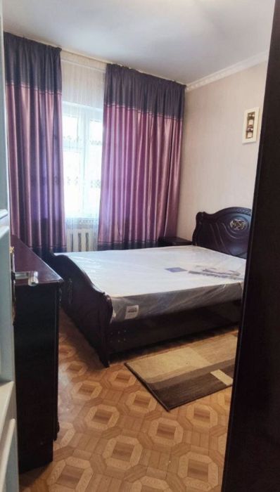 Продается 3/3/5 на м-ве Ахмад Югнаки (Ориентир 120 Школа)