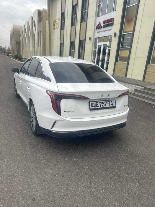 Hongqi EQM5 nasiya savdoga