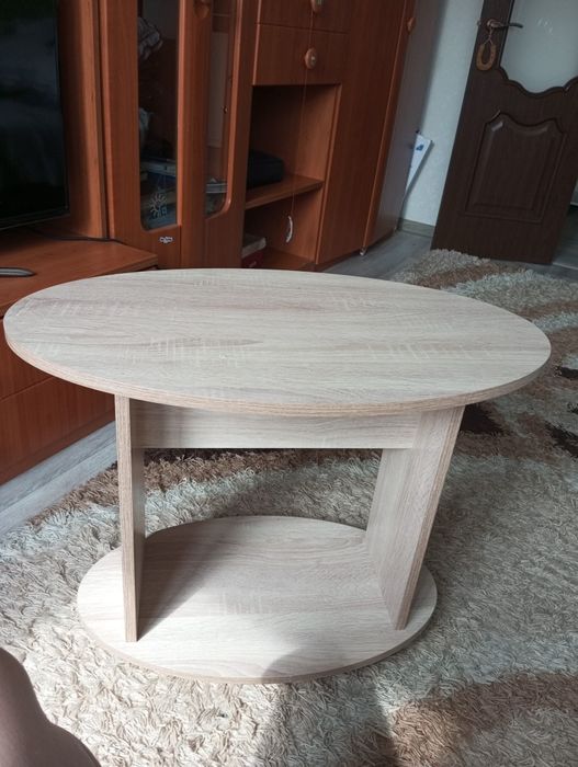 Продам журнальный столик.