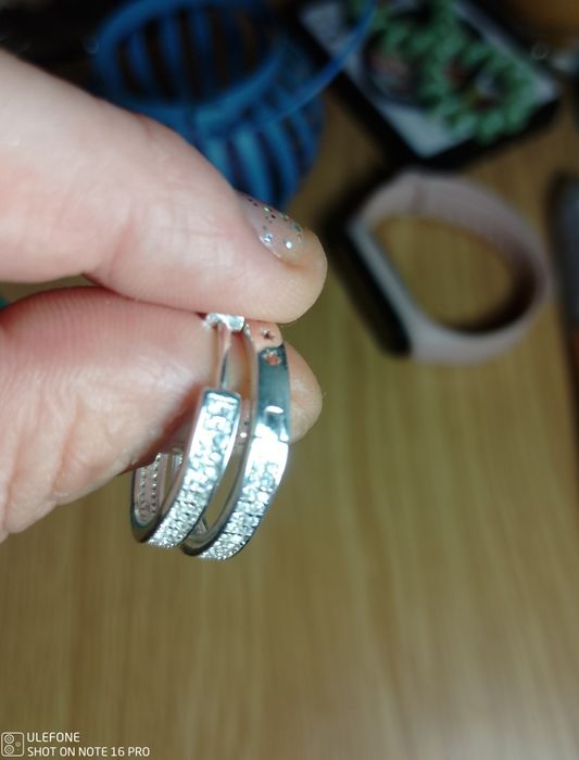 Vând cercei din argint cu pietre Swarovski