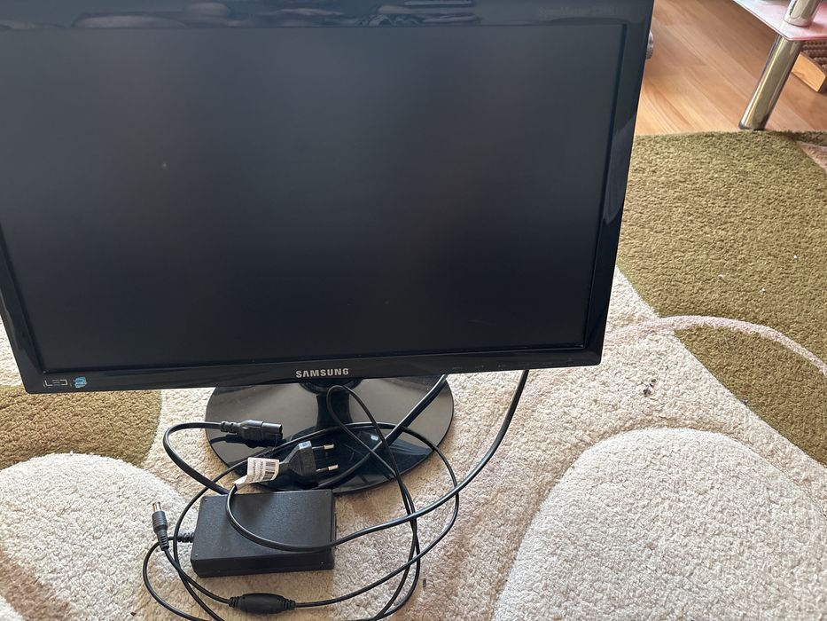 монитор Samsung 19" (S19B150N).