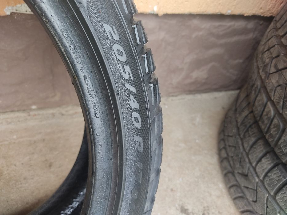 Cauciucuri iarnă Pirelli 205/40/17