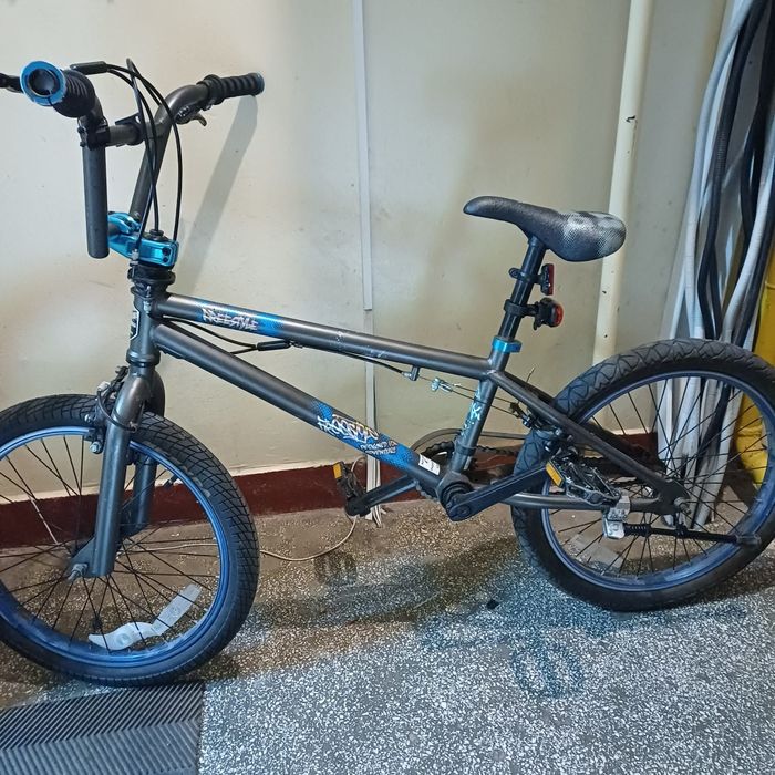 Vand bicicleta BMX Freestyle, in stare buna de functionare.