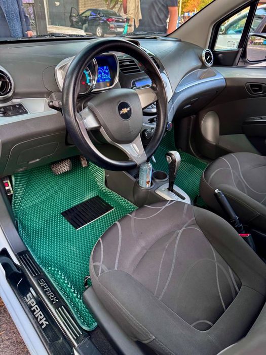 Spark 2018 yil 201.000km Avtomat karobka metan gaz