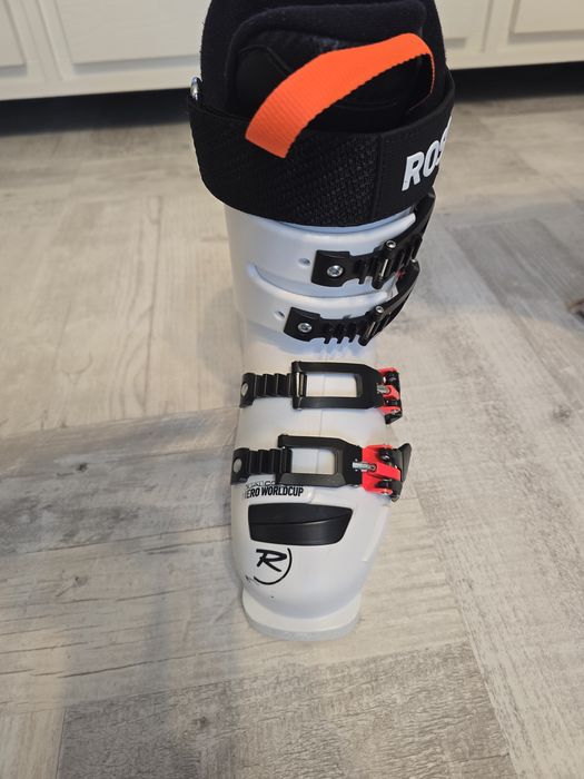 Clapari copii Rossignol Hero World Cup 90 marimea 21.5 ( 34, 34,5)