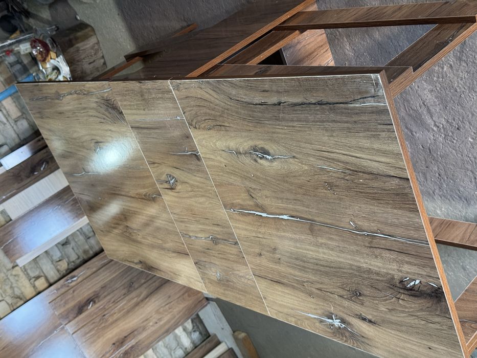 Продам стол новый