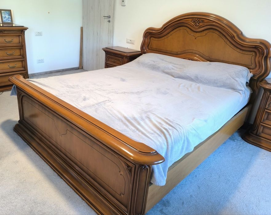 Mobilier camera lemn masiv