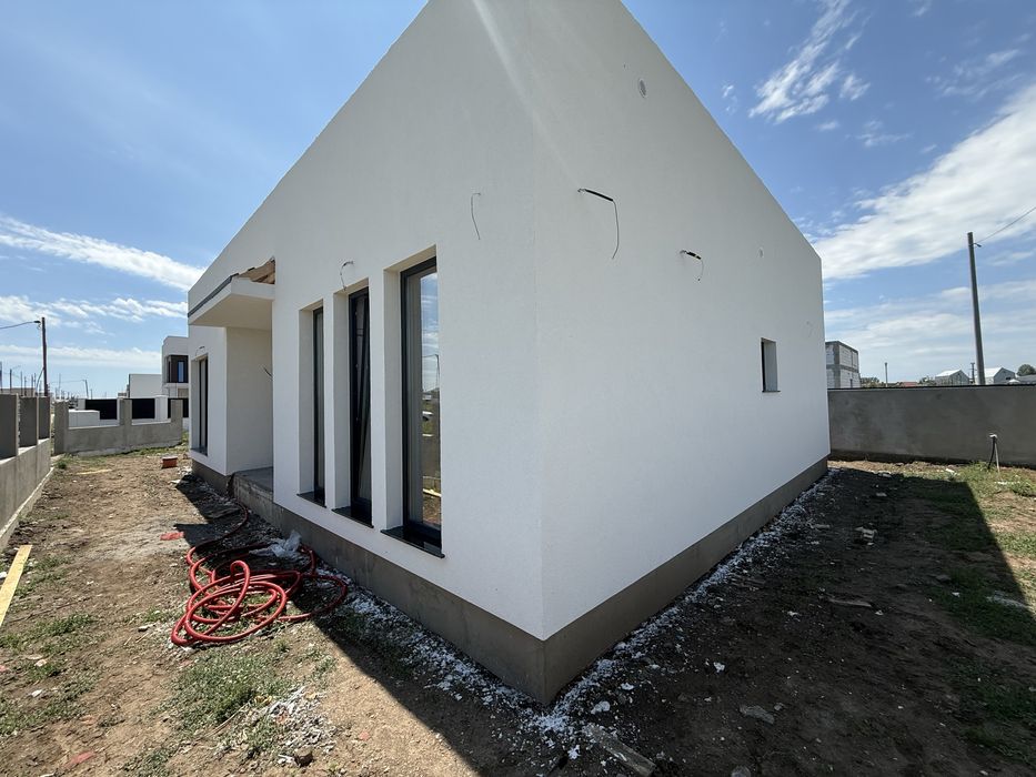 Casa parter  130 de metri amprenta 3 dormitoare