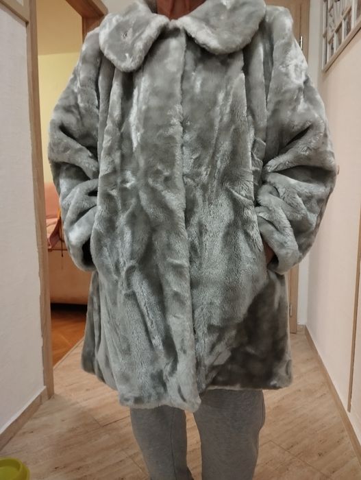 Палто от еко плат запазано