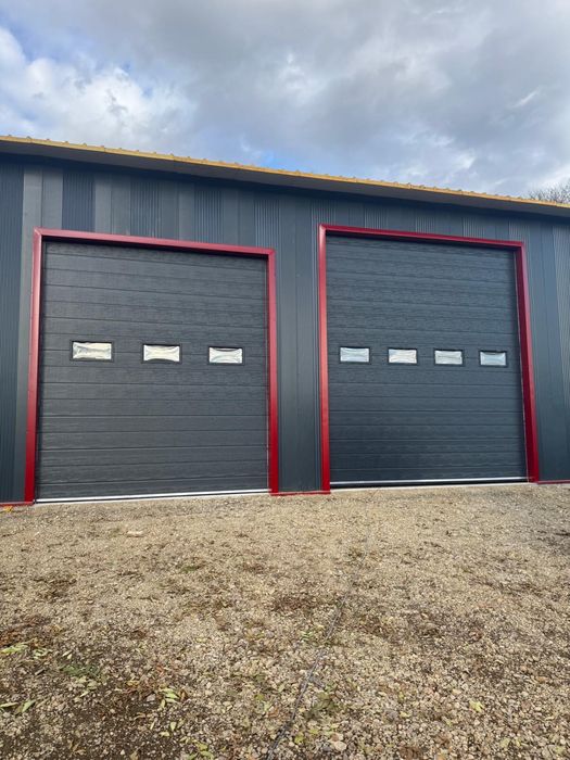 Usa garaj L3000 x H3000 gri cu geamuri -NOU!