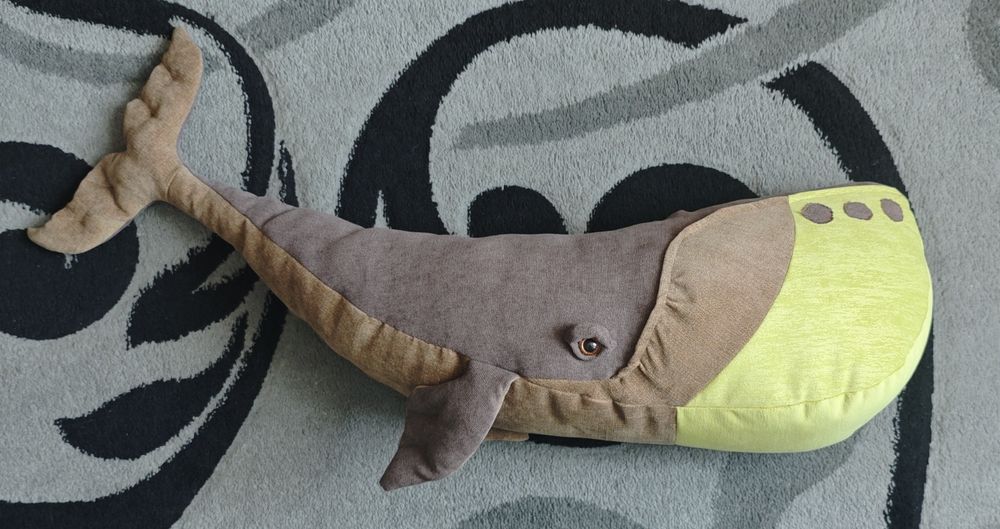 Большая мягкая игрушка кит