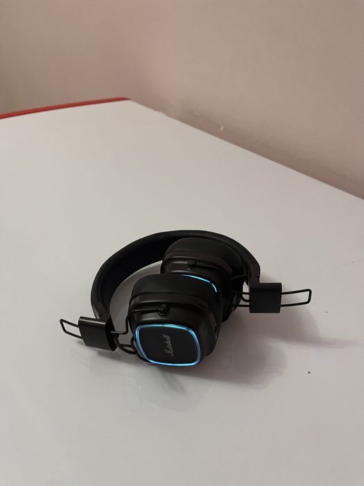 Наушники Marshall