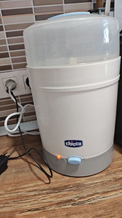 Sterilizator biberoane Chicco