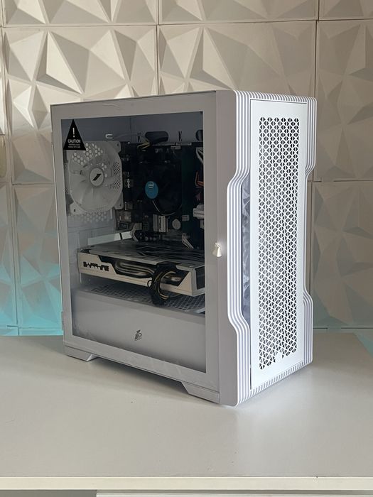 i3 9100f SAPPHIRE RX 570 4GB 120GB SSD 8GB RAM Геймърски компютър