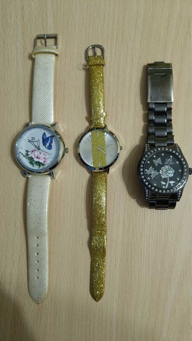 Комплект женски часовници