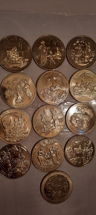 Монеты серии "Космос", "Обряды", "Личности" и др.