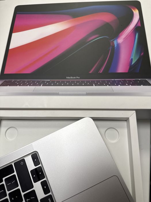 Ocazie! MacBook Pro 13" 2022 * FullBox• Chip M2 • 8GB RAM • 256GB SSD • Stare Impecabilă