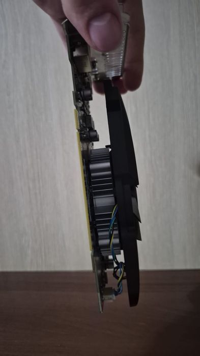 Продам ASUS GeForce GTX 1650