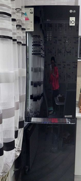 Продам холодильник LG новый.