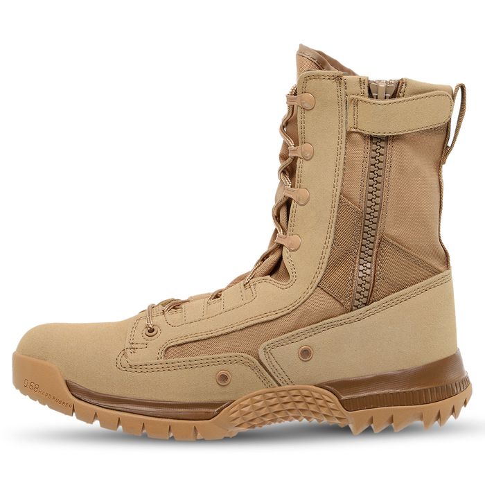 Срочно продам новый оригинал мужской ботинка