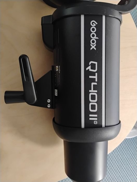 Sony a7 R IV si a7 II (noi) + Godox QT400 II M + SEKONIC L-308X