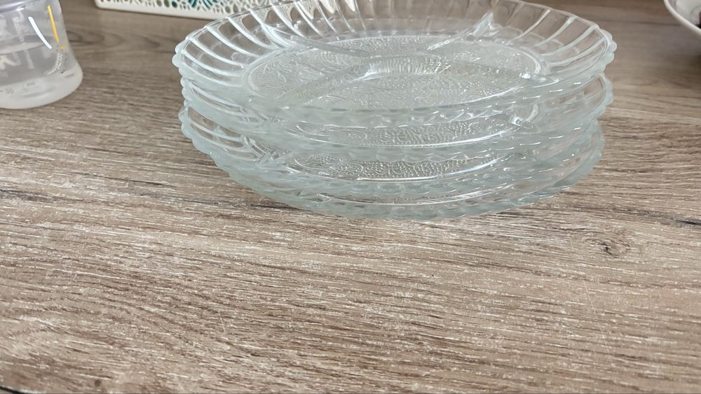 Продам менажница 4 шт