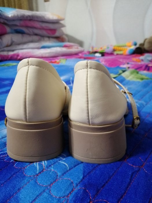 Туфли женские бежевые