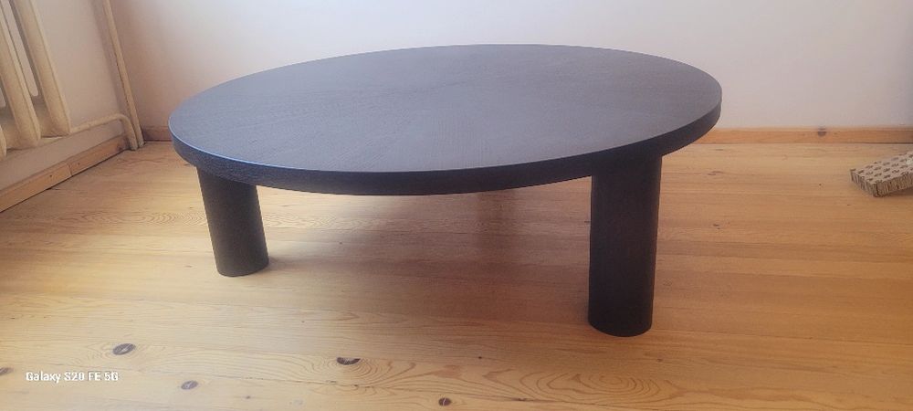 Две нови  холни маси голяма и малка от дърво