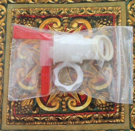 Robinet butoi cu garnitura