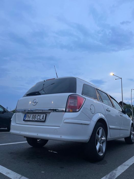 OPEL Astra 2010 — imagine 4