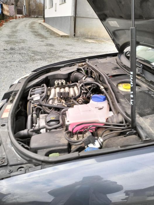 Audi A6 pe benzină și gaz