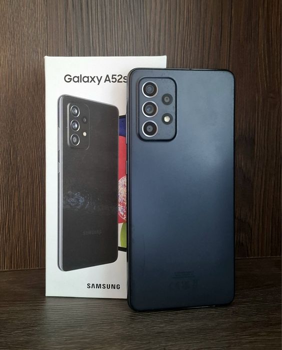 Samsung Galaxy A52s 5G / 128GB / 6GB RAM / Отлично състояние / +Case