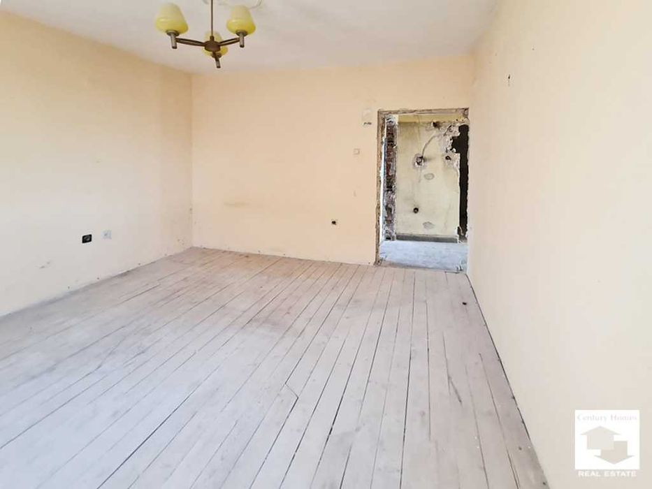 104980 ЕКСКЛУЗИВНО! Апартамент с 3 спални и гараж в кв. Акация