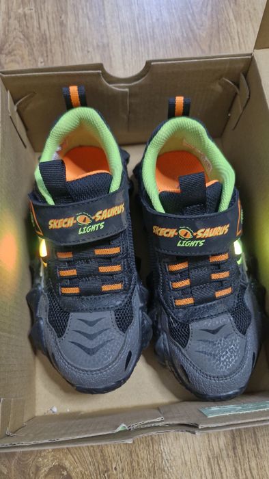 Светещи маратонки Skechers 28н-стелка 18см