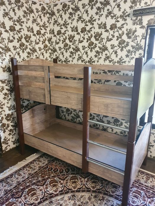 2 etajli kravat sotiladi