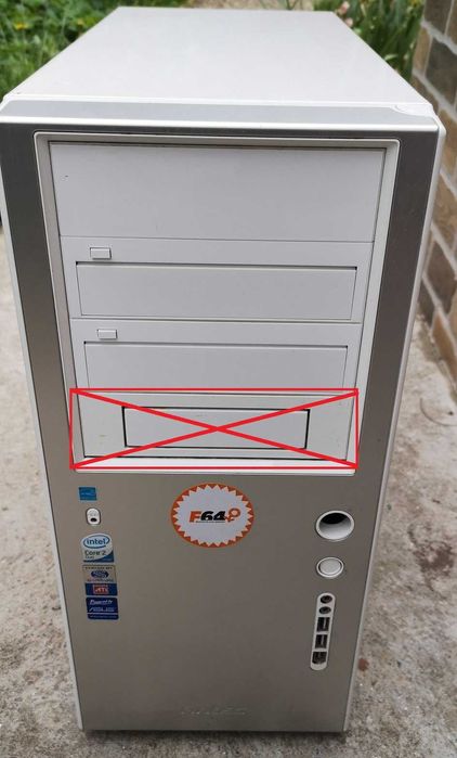carcasa PC mid-tower ANTEC P150 alba