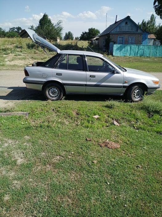 Продаю митсубиси лансер