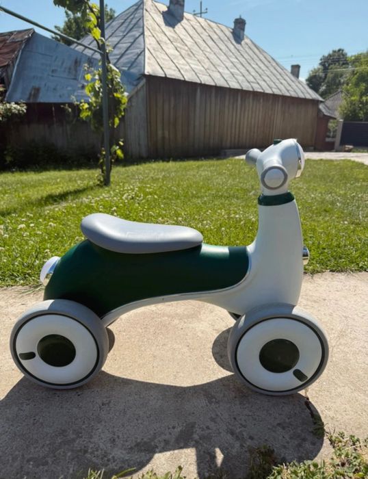 Bicicleta fara pedale cu sunete