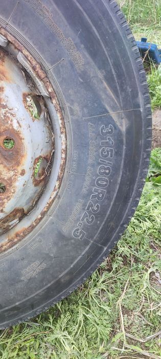 Шины с дисками 295*80 R22,5, 315*80 R22,5.