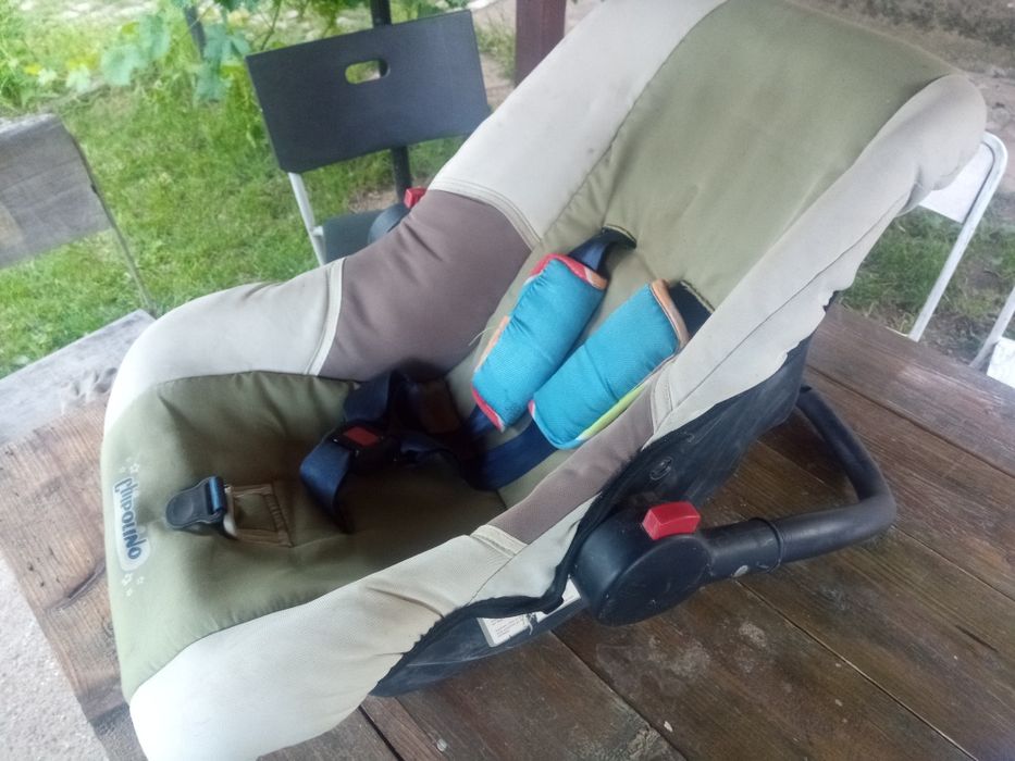 Детско столче (кошче) за кола