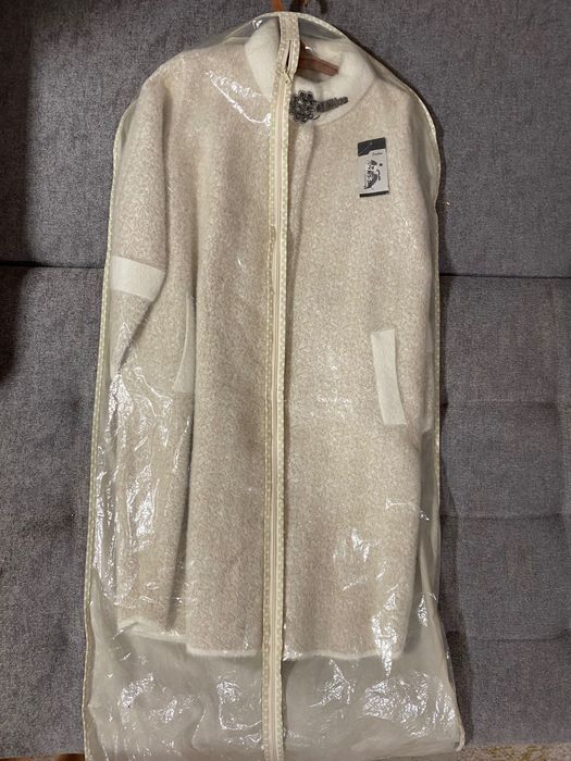 Продам пальто новое